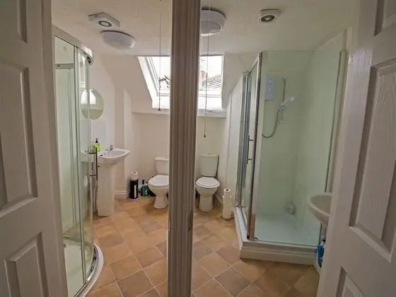 Tek Büyük Yataklı Oda, Özel Banyo