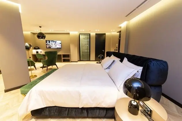 Deluxe Stüdyo Süit, Göl Manzaralı