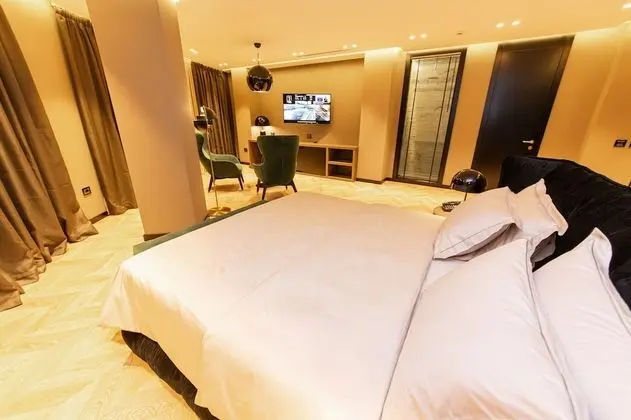 Deluxe Stüdyo Süit, Göl Manzaralı