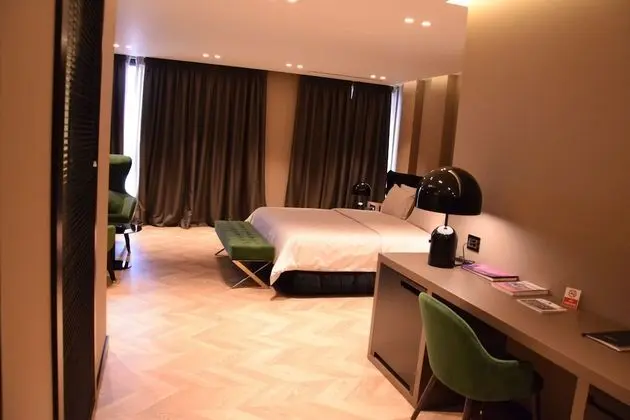 Deluxe Stüdyo Süit, Göl Manzaralı