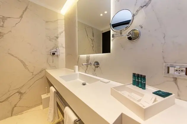 Deluxe Stüdyo Süit, Göl Manzaralı