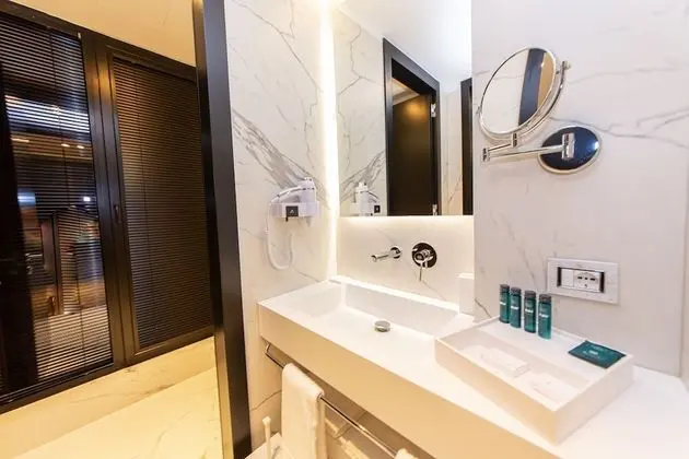 Superior Tek Büyük Yataklı Oda