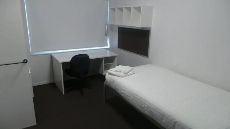 Tek Kişilik Oda, Ortak Banyo