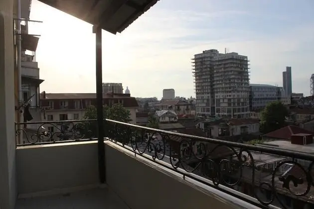 Family Oda, Balkon