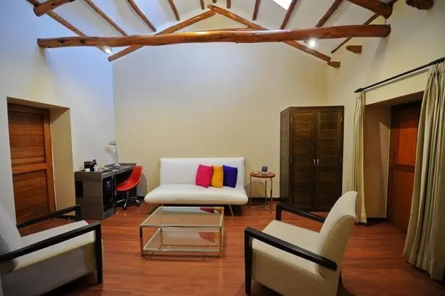 Suit King Size Bed