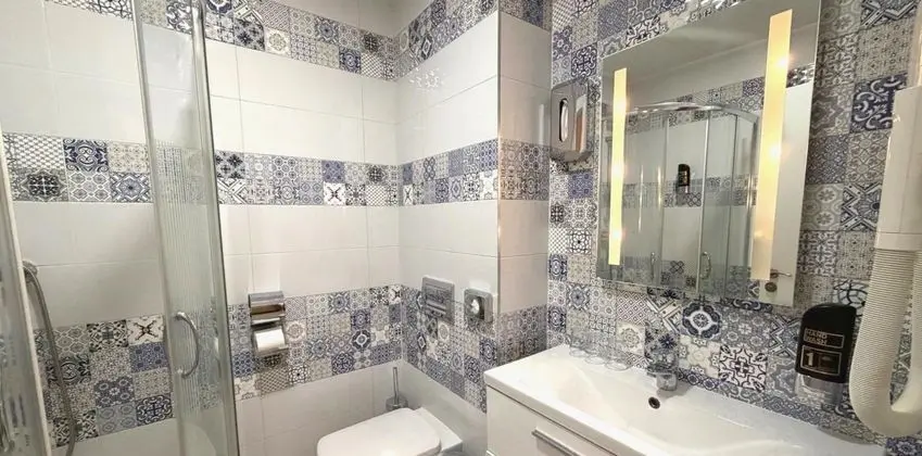Standard Tek Büyük veya İki Ayrı Yataklı Oda