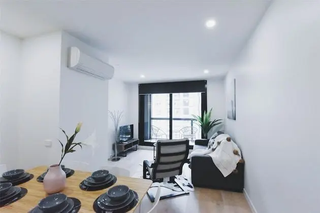 Standard Apart Daire, 2 Yatak Odası, Küçük Mutfak