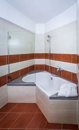 Junior Süit (Superior)