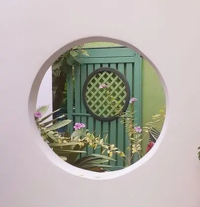 Ev