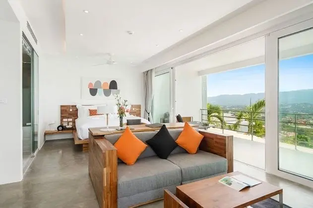 Grand Deluxe Pool Access Suite