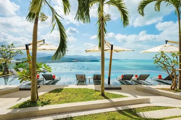 Grand Deluxe Pool Access Suite