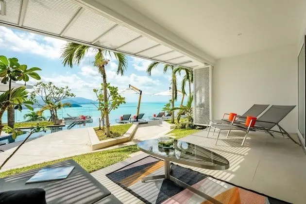 Grand Deluxe Pool Access Suite