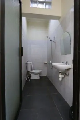 Standard Tek Büyük Yataklı Oda (Air-Conditioned)