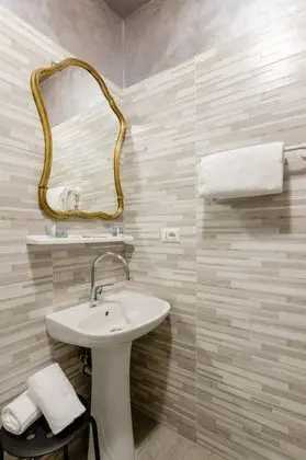 Classic Büyük Yataklı Tek Kişilik Oda