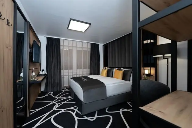 Comfort Tek Büyük Yataklı Oda