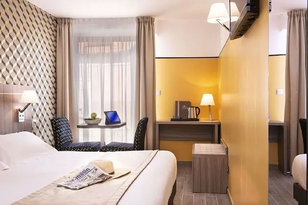 Standard Tek Büyük Yataklı Oda