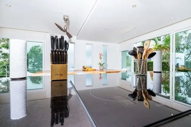 Luxury Sea View Pool Villa H 4-Bedroom