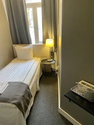 Tek Kişilik Oda, Ortak Banyo
