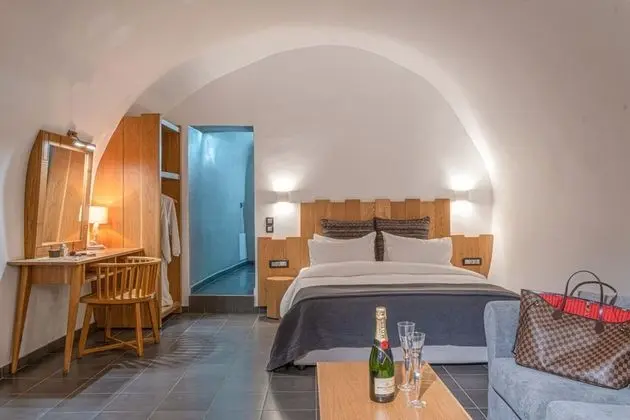 Luxury Süit, Jakuzi (Cave - Caldera View)