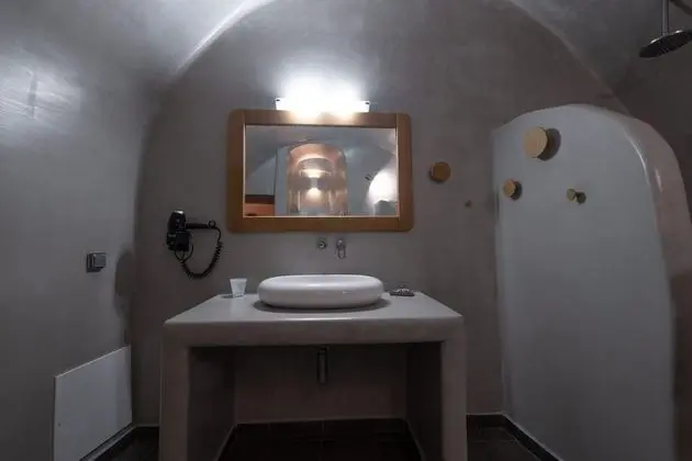 Luxury Süit, Jakuzi (Cave - Caldera View)
