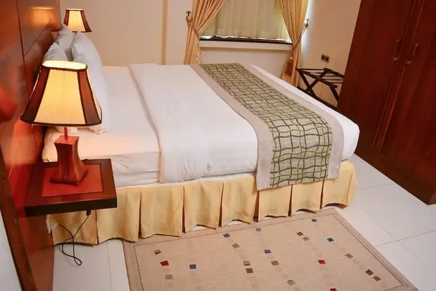 Deluxe Tek Büyük Yataklı Oda, 1 Yatak Odası, Sigara İçilebilir, Şehir Manzaralı