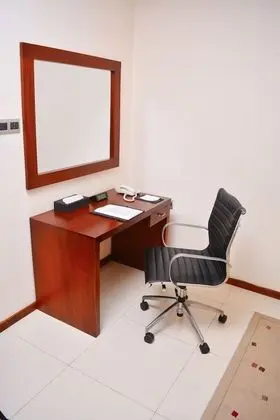 Deluxe Tek Büyük Yataklı Oda, 1 Yatak Odası, Sigara İçilebilir, Şehir Manzaralı