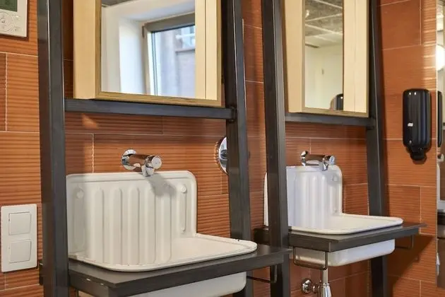 Ortak Ranzalı Oda, Karma Ranzalı Oda (1 bed in a 8-Bed Dormitory Room)