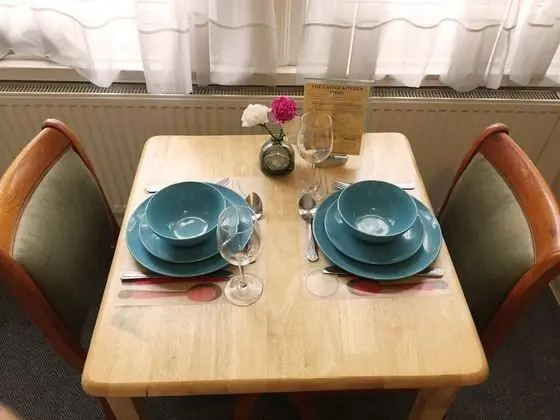 Büyük Yataklı Tek Kişilik Oda