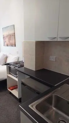 Büyük Yataklı Tek Kişilik Oda