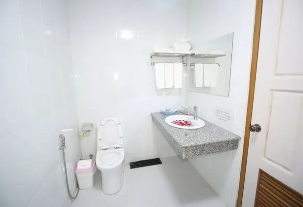 Üç Kişilik Oda