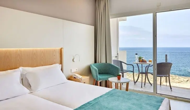 Tek Büyük Yataklı Oda, Deniz Manzaralı