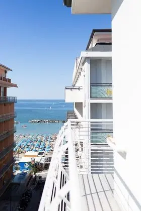 Comfort Tek Büyük veya İki Ayrı Yataklı Oda, Balkon