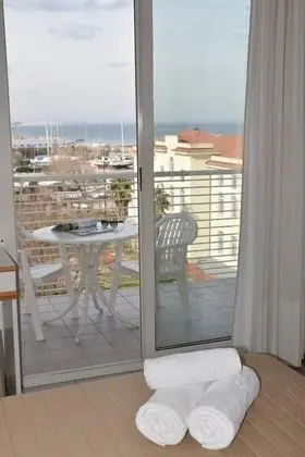 Comfort Tek Büyük veya İki Ayrı Yataklı Oda, Balkon