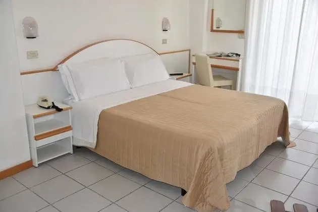 Standard Tek Büyük veya İki Ayrı Yataklı Oda, Balkon