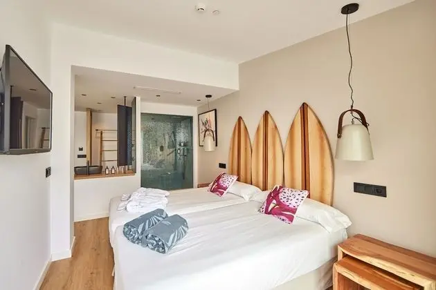 Hang Loose Suite