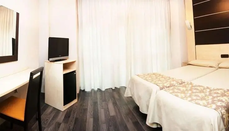 Tek Büyük veya İki Ayrı Yataklı Oda