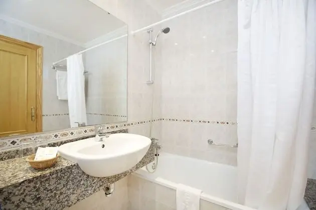 Standard Oda, Deniz Manzaralı (2 adults and 1 child)