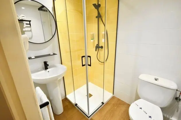 Standard Üç Kişilik Oda