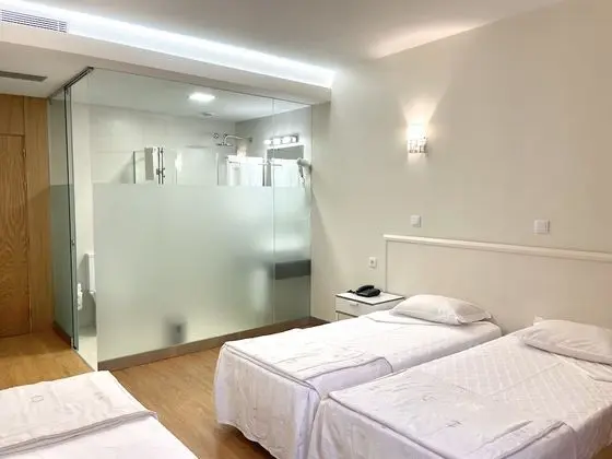 Superior Üç Kişilik Oda, 3 Tek Kişilik Yatak