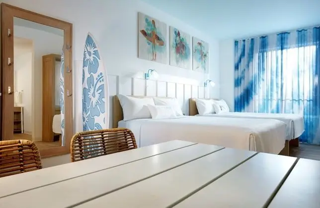 Süit, 2 Yatak Odası, Havuz Manzaralı (Exclusive Universal Park Benefits)