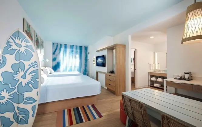Süit, 2 Yatak Odası, Havuz Manzaralı (Exclusive Universal Park Benefits)