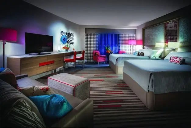 Deluxe Oda, 2 Büyük (Queen) Boy Yatak, Sigara İçilmez (Exclusive Universal Park Benefits)
