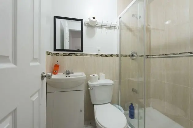 Dört Kişilik Oda, Özel Banyo