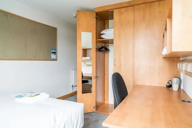 Tek Büyük Yataklı Oda, 1 Çift Kişilik Yatak, Özel Banyo (No TV)
