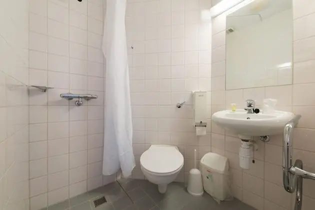 Tek Büyük Yataklı Oda, 1 Çift Kişilik Yatak, Özel Banyo (No TV)