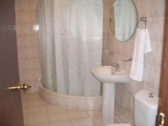Basic Tek Büyük Yataklı Oda
