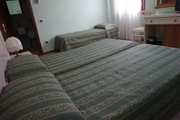 1 Çift Kişilik Veya 2 Tek Kişilik Yatak Standard