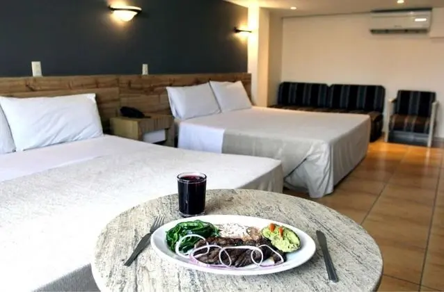 Süit (2 King Beds + 1 Sofabed Suite)