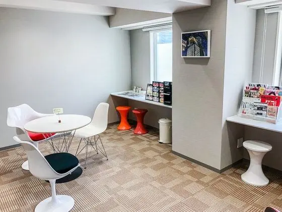 Tek Kişilik Oda, Sadece kadınlar için, Sigara İçilmez