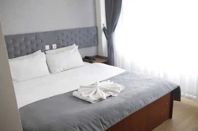 Çift Kişilik, Şehir Manzaralı